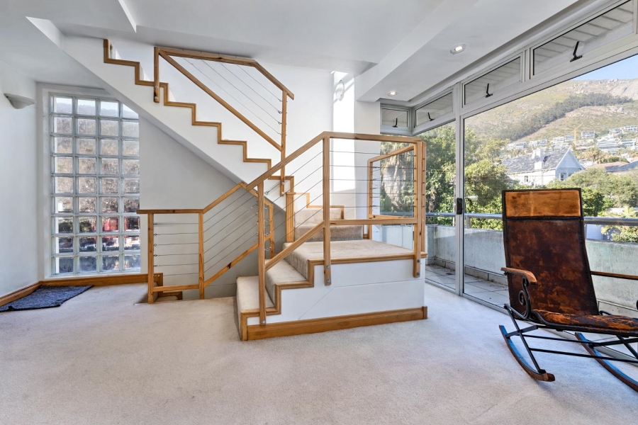 5 Bedroom Property for Sale in Fresnaye Western Cape